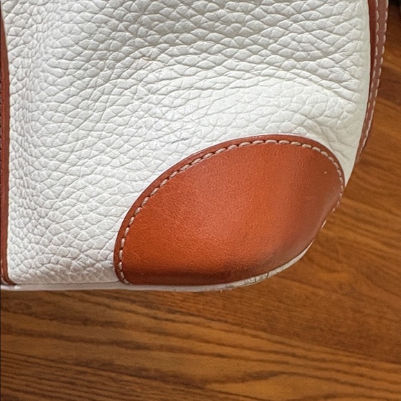 Dooney & Bourke Large Domed Satchel White Pebble Leather Y2K vintage retro - Picture 16 of 16